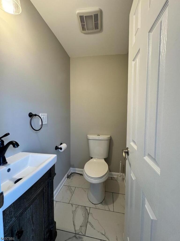 Property listing MLS 4050179 photo 4