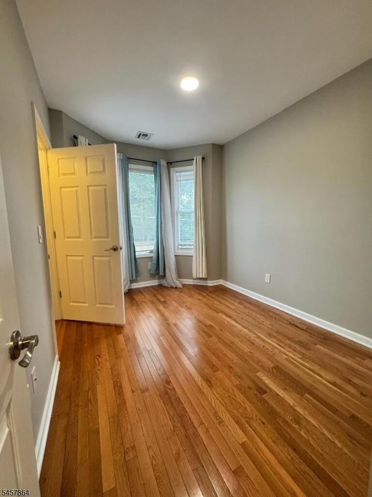 Property listing MLS 4050179 photo 9