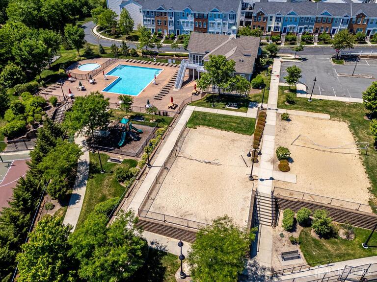 Photo 24 of 41 Rojewski Way, Parlin NJ 08859, Parlin, NJ