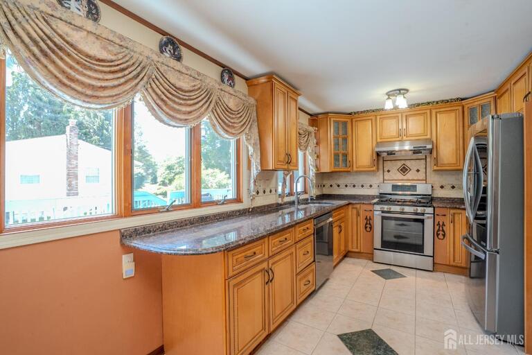 Photo 5 of 2284 Polk Avenue, North Brunswick NJ 08902, North Brunswick, NJ