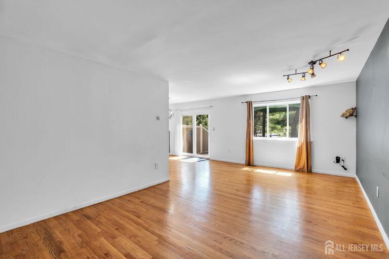 Photo 5 of 168 Thoreau Drive, Plainsboro NJ 08536, Plainsboro, NJ