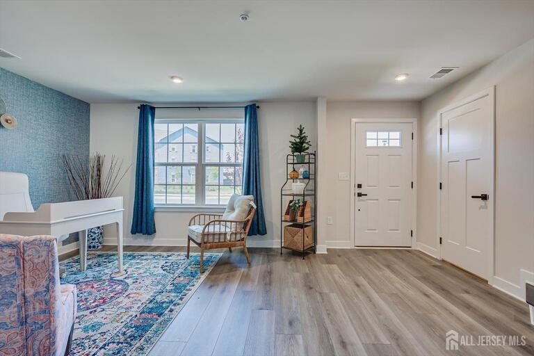 Photo 10 of 220 Anchor Way, Aberdeen NJ 07721, Aberdeen, NJ
