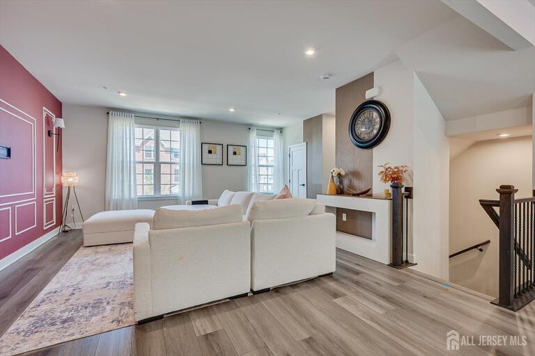 Photo 14 of 220 Anchor Way, Aberdeen NJ 07721, Aberdeen, NJ