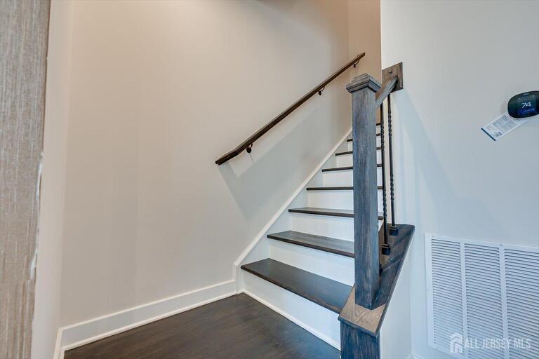 Photo 29 of 220 Anchor Way, Aberdeen NJ 07721, Aberdeen, NJ