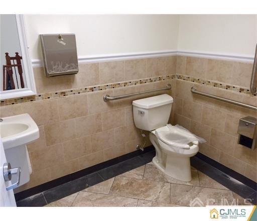 Photo 13 of 190 Pulaski Avenue # D, Sayreville NJ 08872, Sayreville, NJ