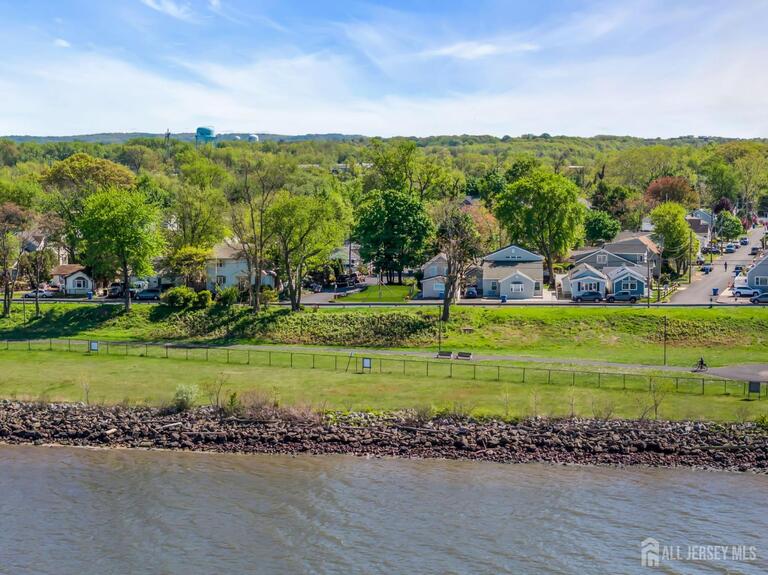 Photo 11 of 283 Bayview Drive, South Amboy NJ 08879, South Amboy, NJ