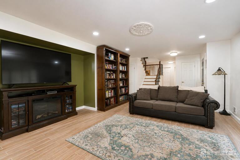 Photo 7 of 101 Fawn Drive, Old Bridge NJ 07747, Old Bridge, NJ