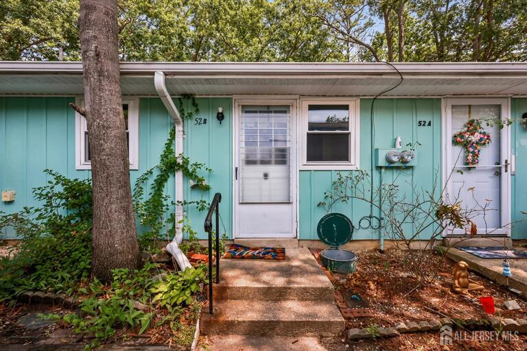 Photo 3 of 52 cambridge Court # B, Lakewood NJ 08701, Lakewood, NJ