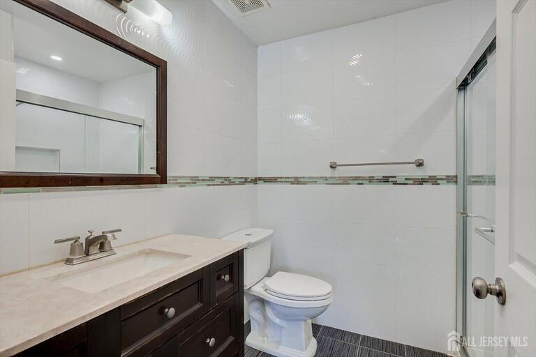 Photo 23 of 1111 Green Hollow Drive, Iselin NJ 08830, Iselin, NJ