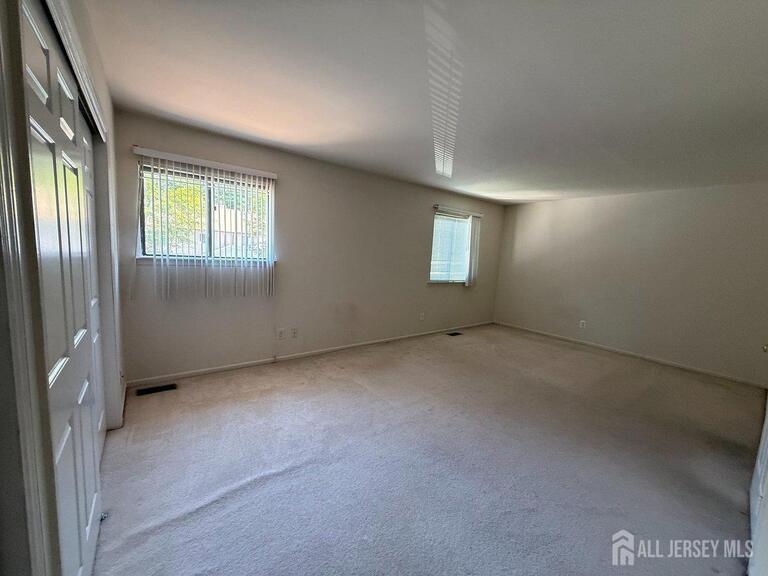 Photo 10 of 12 Sunflower Court, Edison NJ 08820, Edison, NJ