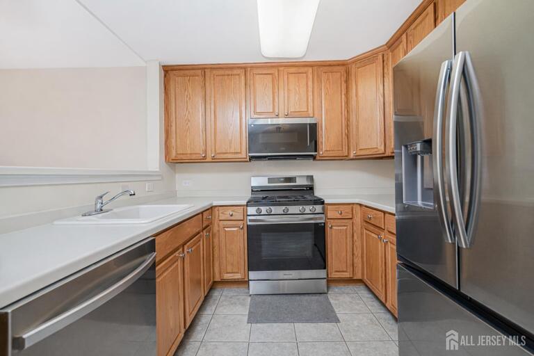 Photo 8 of 358 Rector Street # 308, Middlesex County NJ 08861, Middlesex County, NJ