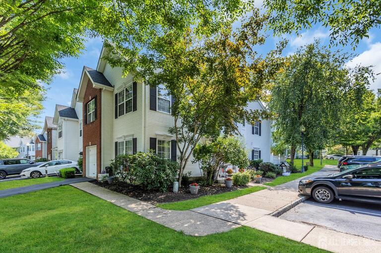 Photo 2 of 401 Harvest Lane, South Brunswick NJ 08852, South Brunswick, NJ