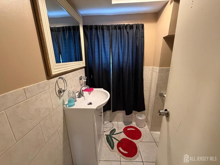 Photo 4 of 794 Robbins Street, Perth Amboy NJ 08861, Perth Amboy, NJ