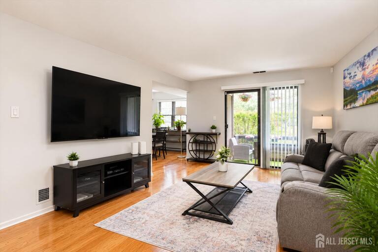 Photo 13 of 207 Sierra Court # A, Woodbridge Proper NJ 07095, Woodbridge Proper, NJ