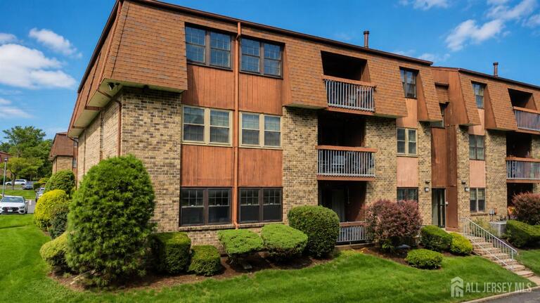 Photo 27 of 207 Sierra Court # A, Woodbridge Proper NJ 07095, Woodbridge Proper, NJ