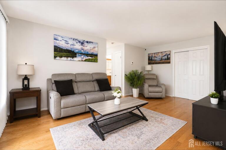 Photo 11 of 207 Sierra Court # A, Woodbridge Proper NJ 07095, Woodbridge Proper, NJ