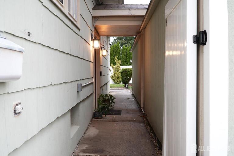 Photo 15 of 150 Farragut Avenue, Middlesex NJ 08864, Middlesex, NJ