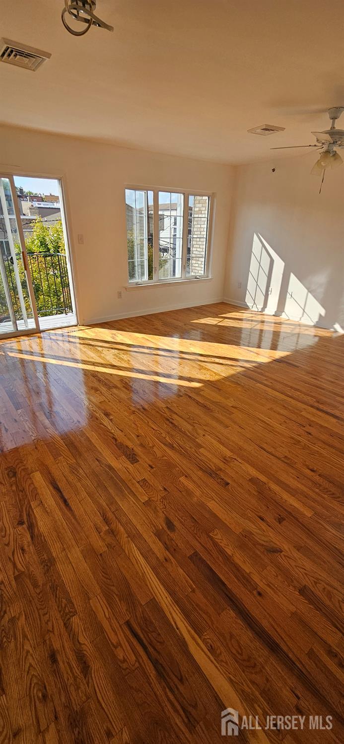Photo 8 of 655 4th Street, Newark NJ 07104, Newark, NJ