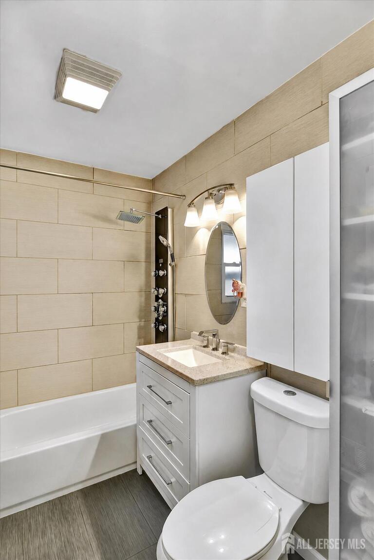 Photo 13 of 124 Coolidge Avenue, Sayreville NJ 08859, Sayreville, NJ