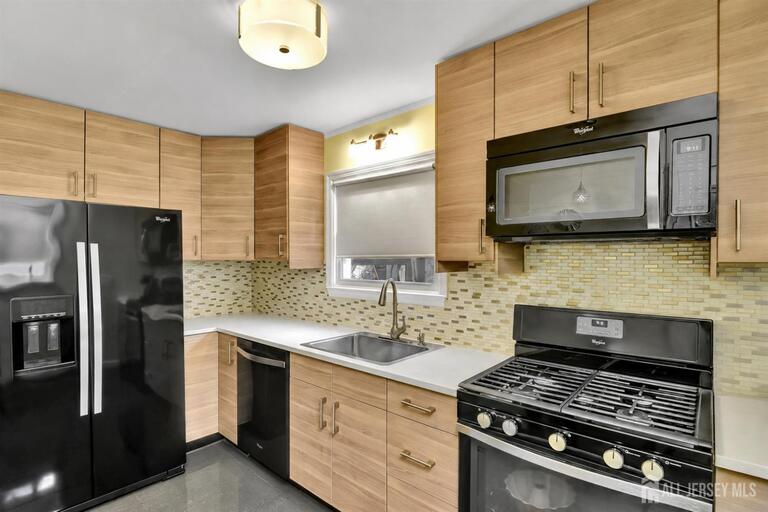 Photo 7 of 124 Coolidge Avenue, Sayreville NJ 08859, Sayreville, NJ