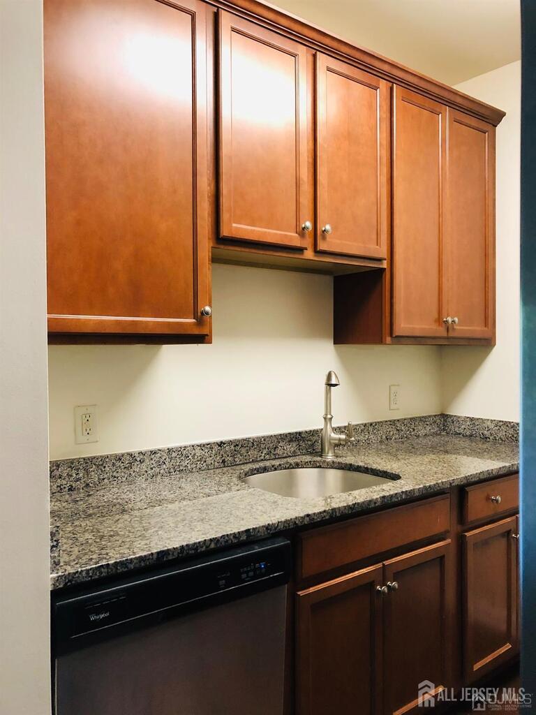 Photo 6 of 835 Liberty Court, Piscataway NJ 08854, Piscataway, NJ