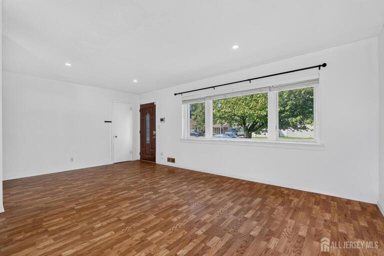 Photo 4 of 17 Joanna Place, Colonia NJ 07067, Colonia, NJ