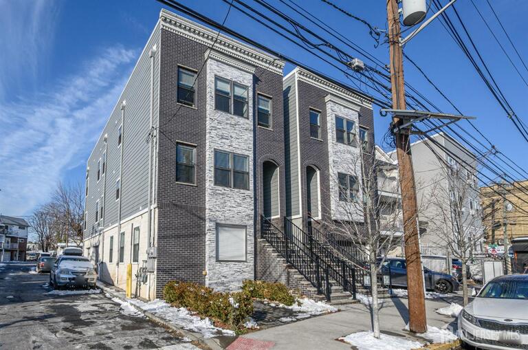 Photo 2 of 197 Garfield Avenue, Jersey City NJ 07305, Jersey City, NJ