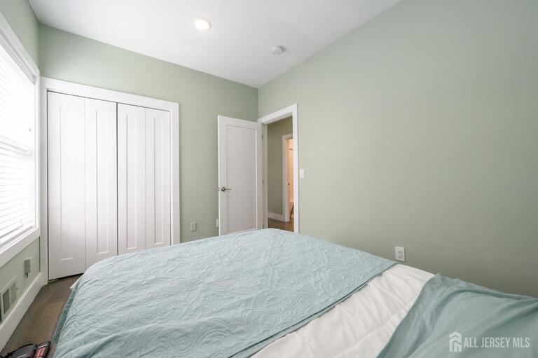 Photo 11 of 197 Garfield Avenue, Jersey City NJ 07305, Jersey City, NJ