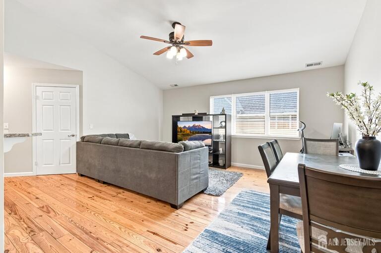 Photo 4 of 30 Kensington Drive, Piscataway NJ 08854, Piscataway, NJ