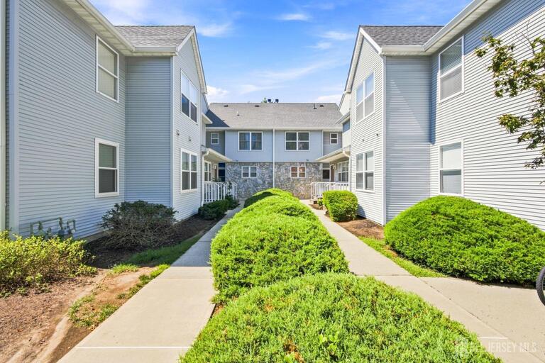 Photo 2 of 30 Kensington Drive, Piscataway NJ 08854, Piscataway, NJ