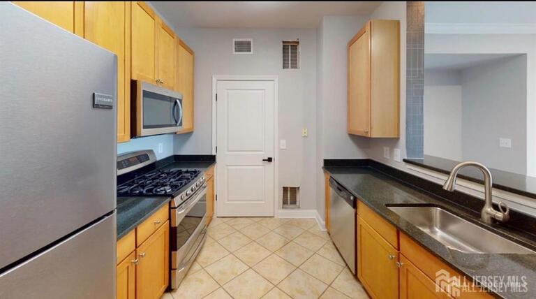 Photo 15 of 6301 Fernandez Court, Parlin NJ 08859, Parlin, NJ