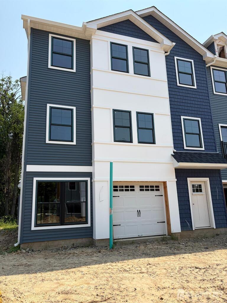 Photo 5 of 12 Bonus Court, Sayreville NJ 08879, Sayreville, NJ