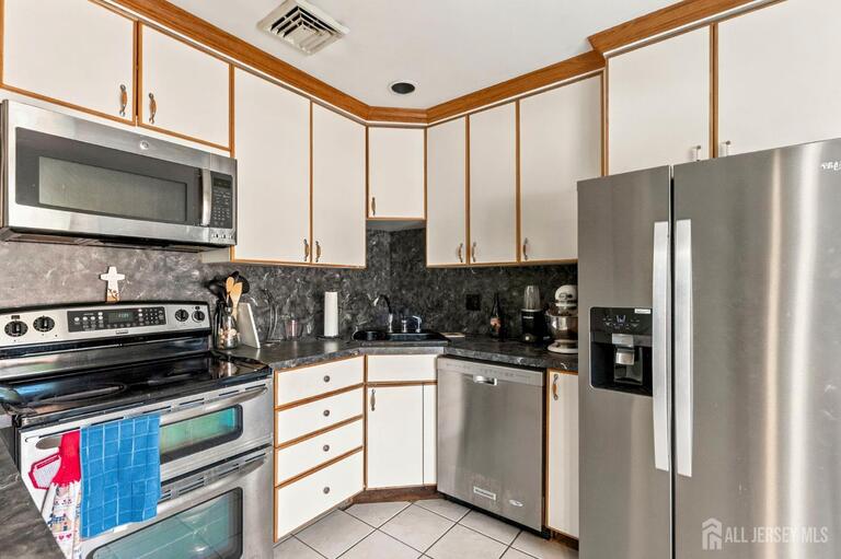 Photo 7 of 27 Milton Avenue, East Brunswick NJ 08816, East Brunswick, NJ