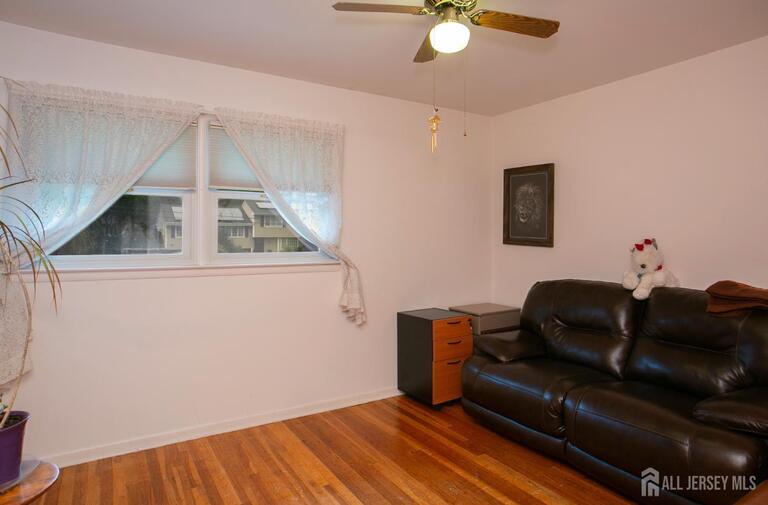 Photo 18 of 25 Huntington Road, Edison NJ 08820, Edison, NJ