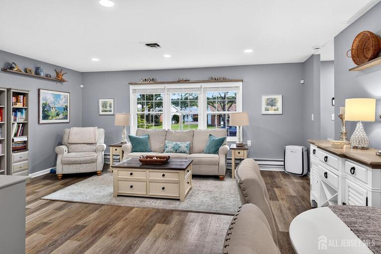 Photo 9 of 976 Aberdeen Drive, Lakewood NJ 08701, Lakewood, NJ