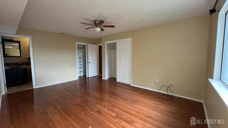Photo 11 of 412 Edison Glen Terrace, Edison NJ 08837, Edison, NJ