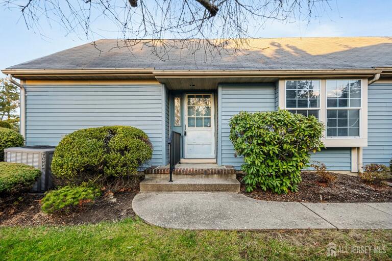 Photo 2 of 29 Hillsborough Drive # B, Monroe NJ 08831, Monroe, NJ