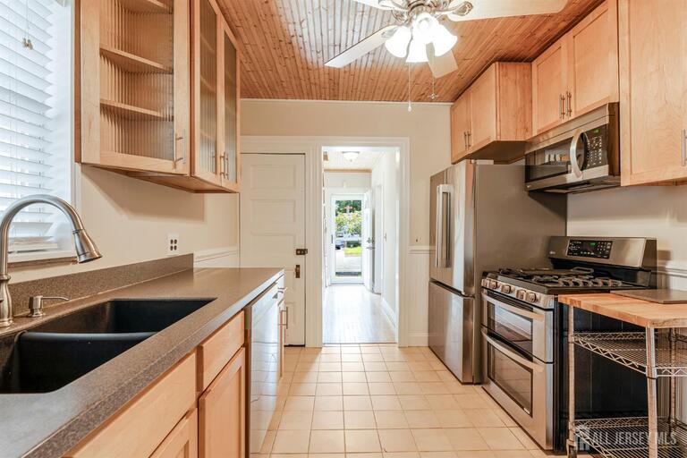 Photo 6 of 610 Front Street, Dunellen NJ 08812, Dunellen, NJ