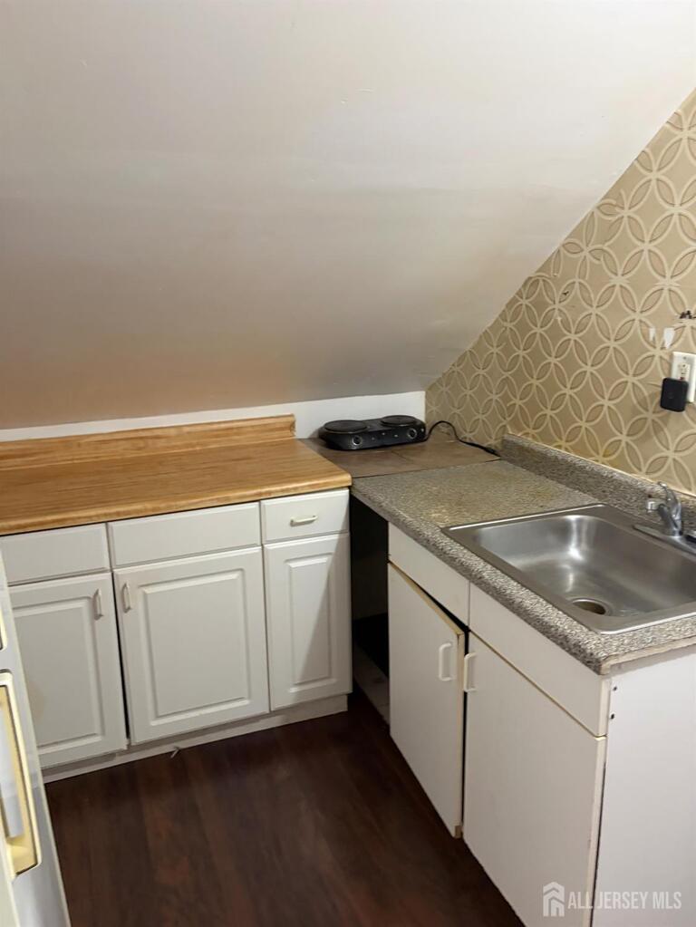 Photo 12 of 924 Monroe Avenue, Elizabeth NJ 07201, Elizabeth, NJ