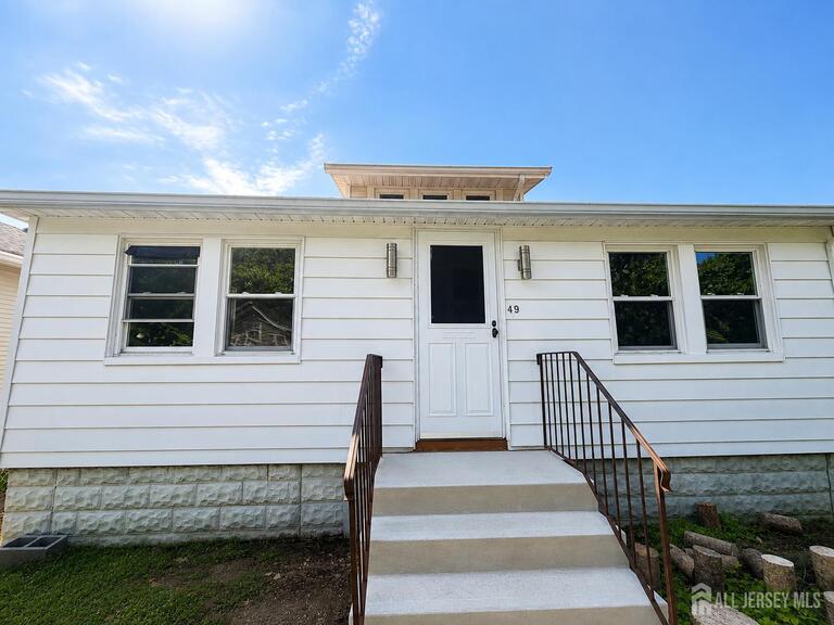 Photo 1 of 49 Lincoln Court, Keansburg NJ 07735, Keansburg, NJ