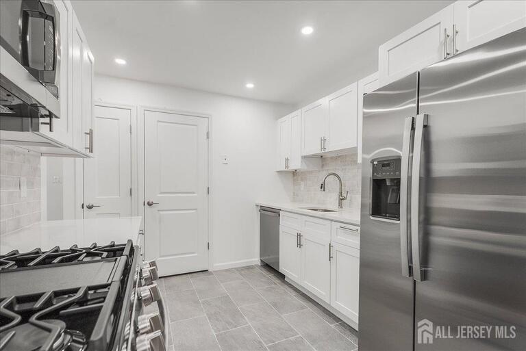 Photo 5 of 131 Beverly Hill Terrace, Woodbridge Proper NJ 07095, Woodbridge Proper, NJ