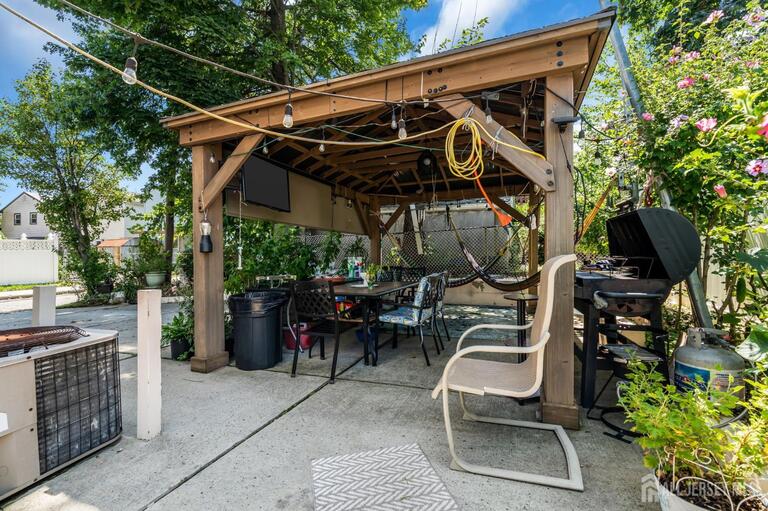 Photo 43 of 425 Thomas Street, Perth Amboy NJ 08861, Perth Amboy, NJ