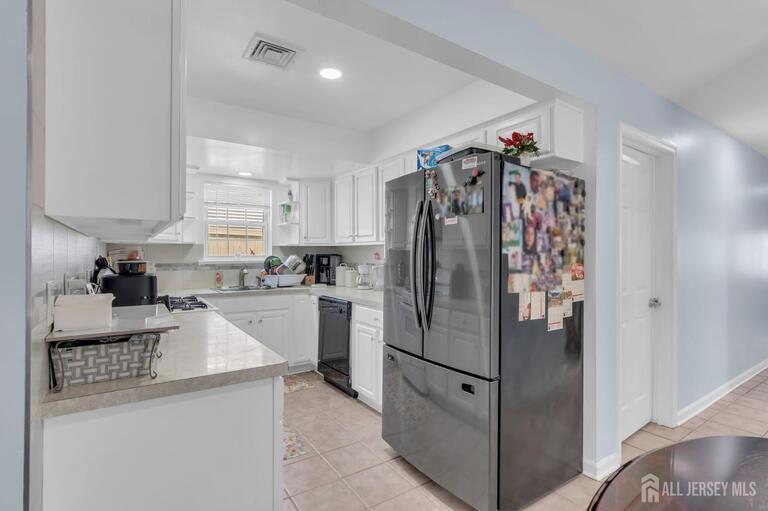 Photo 15 of 425 Thomas Street, Perth Amboy NJ 08861, Perth Amboy, NJ