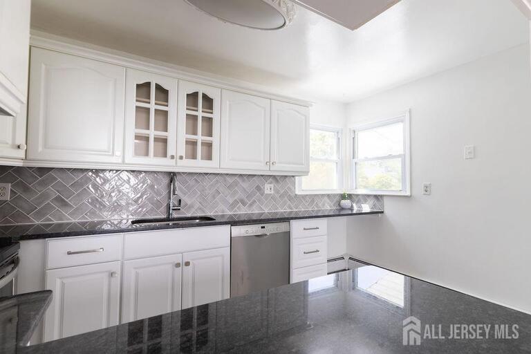 Photo 11 of 19 Jonquil Circle, Fords NJ 08863, Fords, NJ