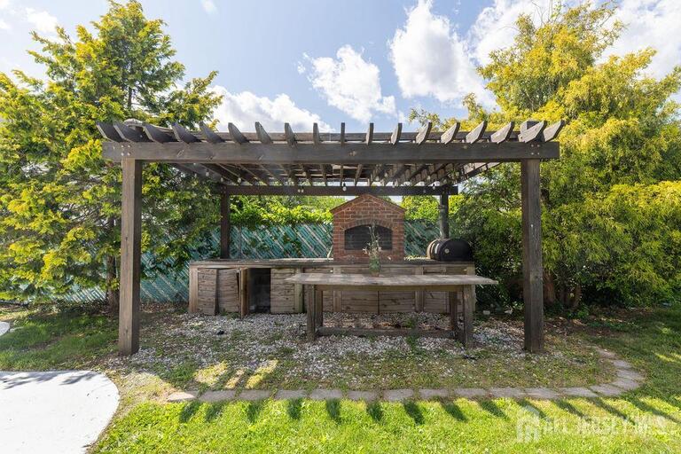 Photo 42 of 19 Jonquil Circle, Fords NJ 08863, Fords, NJ
