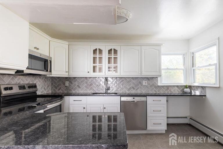 Photo 10 of 19 Jonquil Circle, Fords NJ 08863, Fords, NJ
