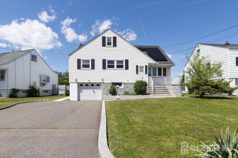 Photo 1 of 19 Jonquil Circle, Fords NJ 08863, Fords, NJ