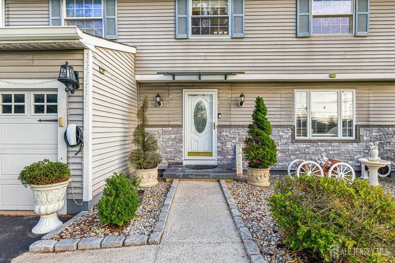 Photo 2 of 907 Mer-edinburg Road, Hamilton NJ 08690, Hamilton, NJ