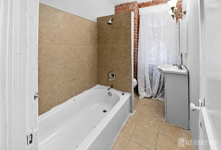 Photo 6 of 53 Sanhican Drive, Trenton NJ 08618, Trenton, NJ