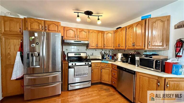Photo 15 of 70 Spring Street, Woodbridge Proper NJ 07095, Woodbridge Proper, NJ